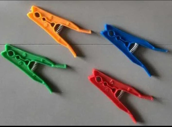 Plastic Pegs Set (36 pcs)